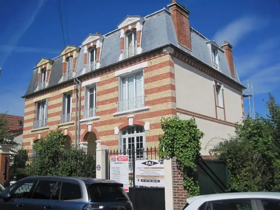 Façade en briques à Nanterre après nettoyage et réception des travaux